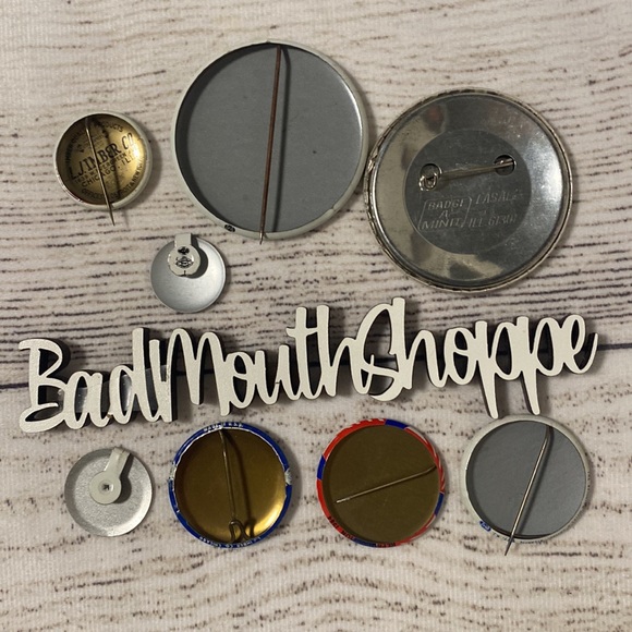 *Vintage Lot of 8 Political Buttons - Picture 2 of 2